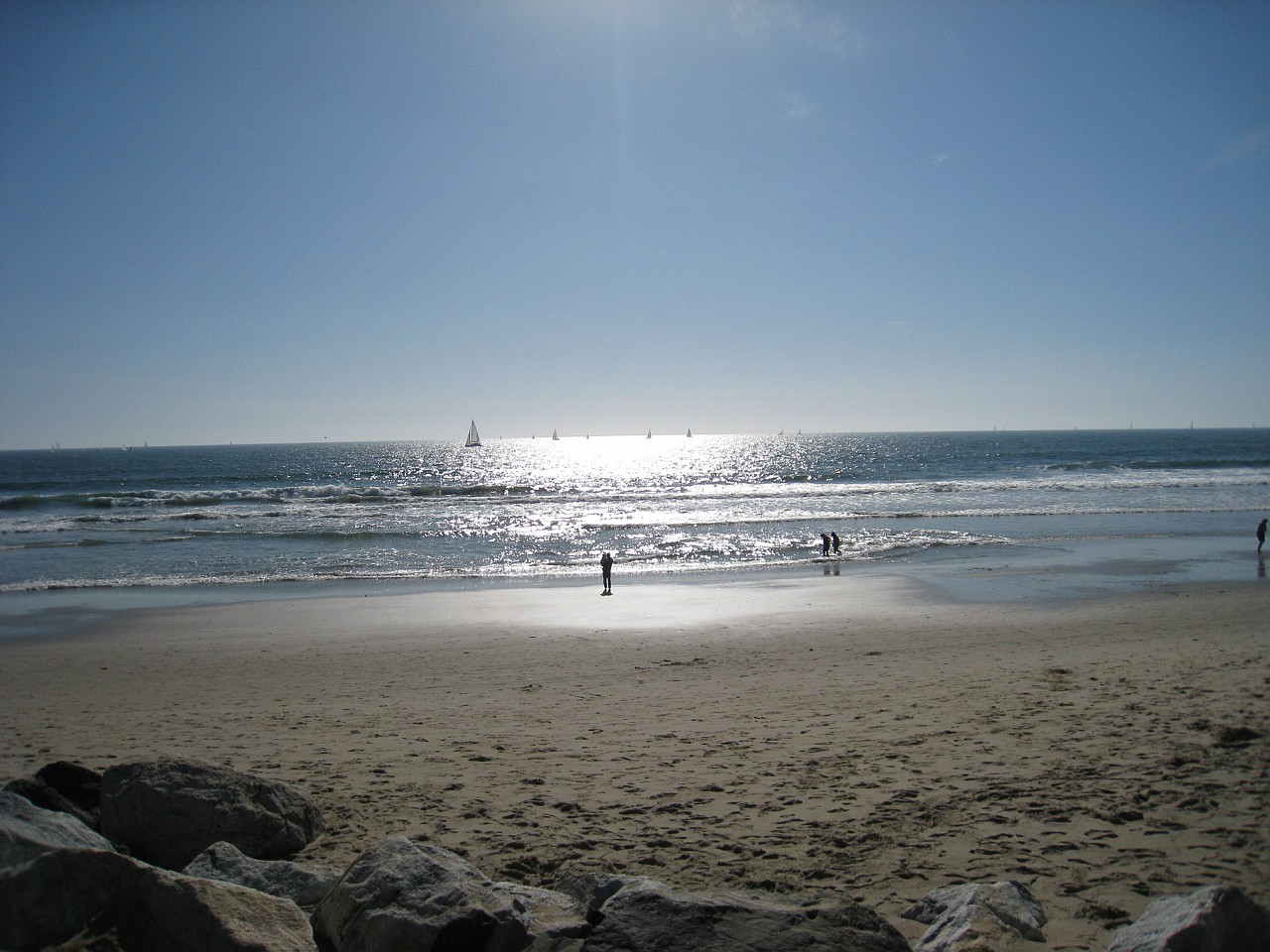 1381 California 2008-03 LA Scene.jpg - A visit to the Los Angeles California area in March of 2008. Activities ranged from Monets at the Getty, street hawkers at Venice Beach, movie look-alikes at Grauman's Chinese Theatre, to the Mission at San Juan Capistrano.